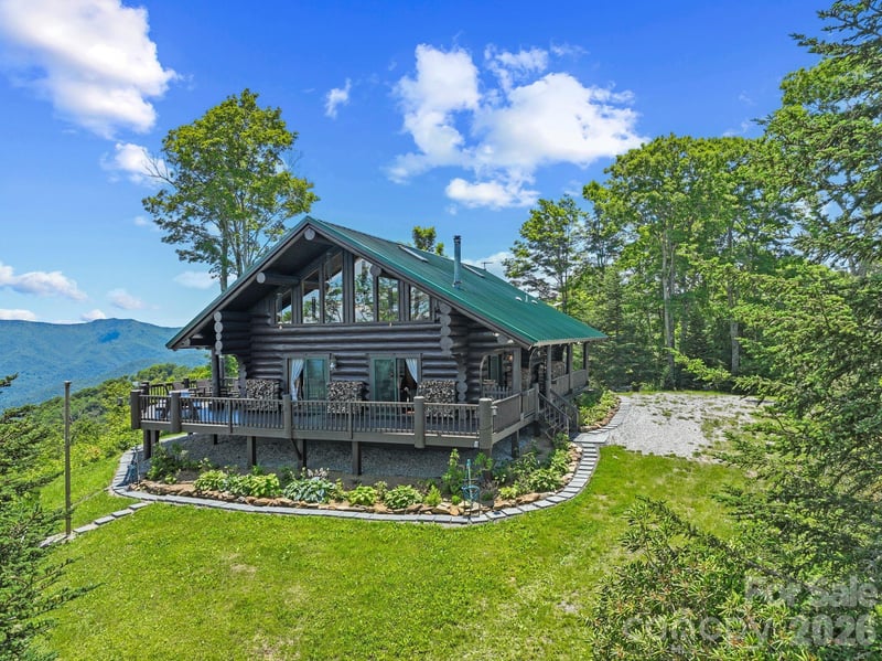 300 Licklog Mountain Trail 68-72, Burnsville, NC - 2 beds, 2.5 baths, 2,072 sqft - $1,999,999