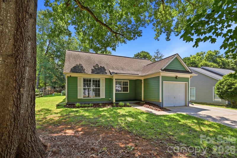 12615 Delman Lane, Pineville, NC - 3 beds, 2 baths, 1,119 sqft - $355,000