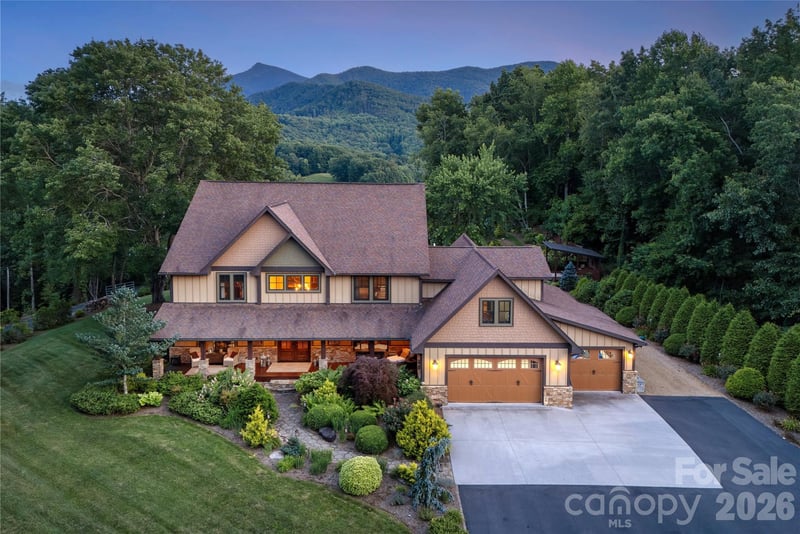 345 Prospect Drive, Burnsville, NC - 4 beds, 4.5 baths, 5,406 sqft - $2,100,000