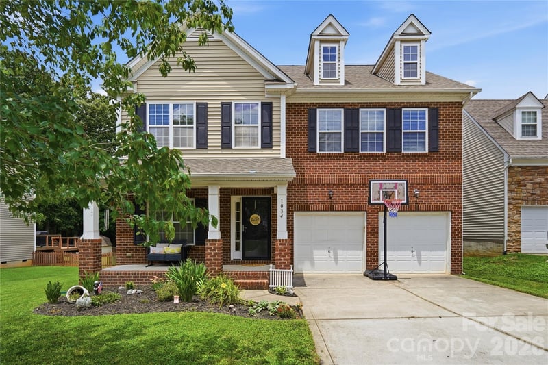 1034 Canopy Drive, Indian Trail, NC - 3 beds, 2.5 baths, 2,532 sqft - $450,000