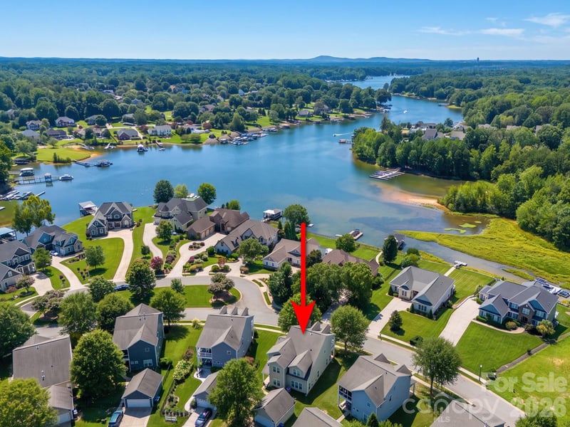 331 Montibello Drive, Mooresville, NC - 5 beds, 3.5 baths, 3,280 sqft - $565,000