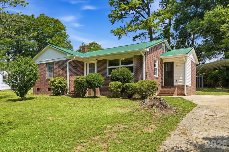 307 Dutchman Avenue, Mount Holly, NC - 3 beds, 2 baths, 1,254 sqft - $250,000