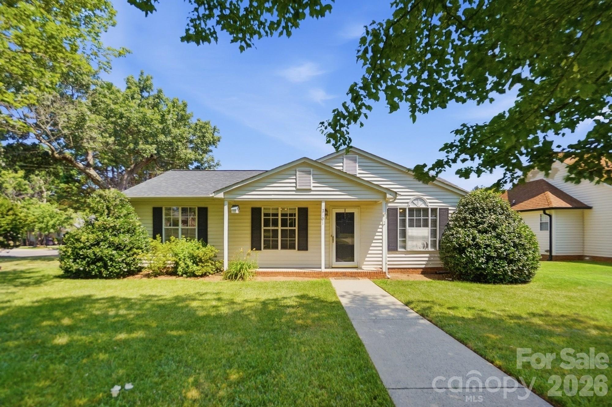 2101 Palm Lane, Belmont, NC. property listing photo