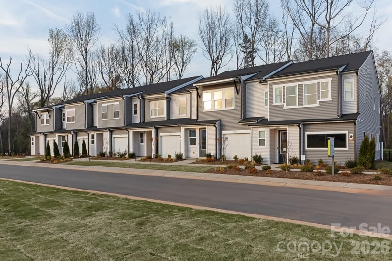 6041 Longar Lane, Charlotte, NC - 3 beds, 2.5 baths, 1,628 sqft - $314,990