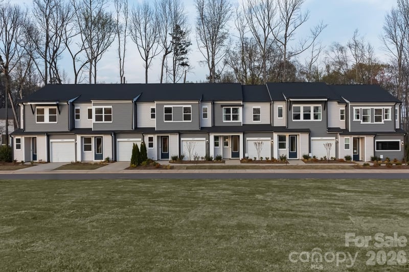 6029 Longar Lane, Charlotte, NC - 3 beds, 2.5 baths, 1,625 sqft - $304,990