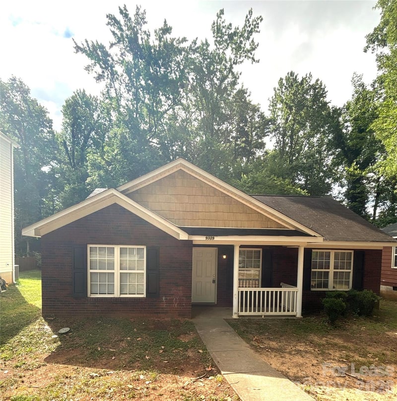 9329 Kendall Drive, Charlotte, NC - 4 beds, 2 baths, 1,300 sqft - $1,650