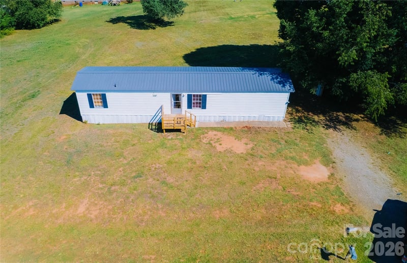 1341 Freedom Lane Apt 23, Newton, NC - 3 beds, 1 bath, 784 sqft - $120,000