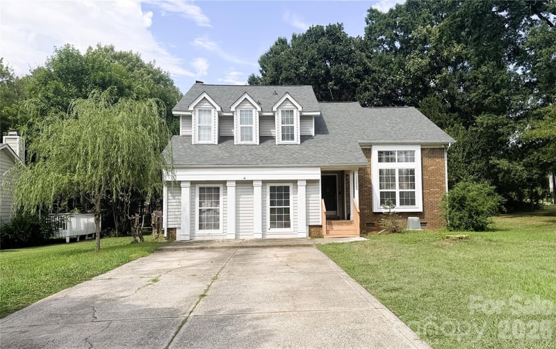 13000 Greycrest Drive, Charlotte, NC - 3 beds, 2.5 baths, 2,520 sqft - $439,000