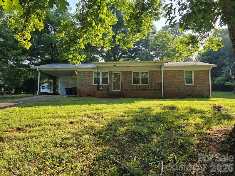 1108 2nd Street SE, Conover, NC - 3 beds, 2 baths, 1,212 sqft - $214,900
