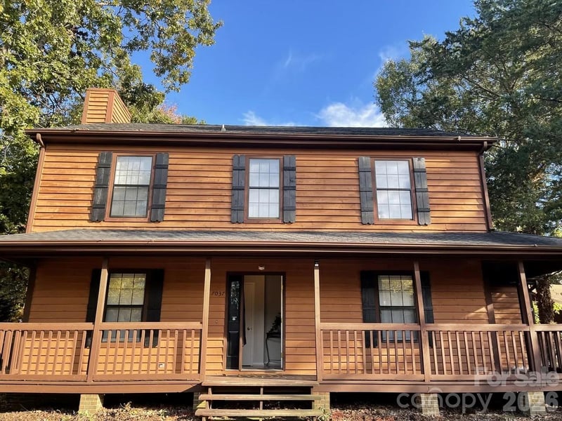 7037 Cambridge Court, Tega Cay, SC - 3 beds, 2.5 baths, 1,775 sqft - $390,000