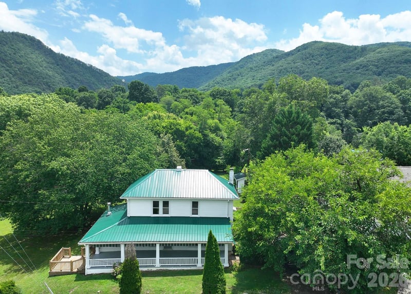 82 Hill Street, Hot Springs, NC - 3 beds, 2 baths, 2,098 sqft - $389,000
