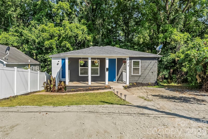 529 NW stage Street, Lenoir, NC - 2 beds, 1 bath, 850 sqft - $167,999