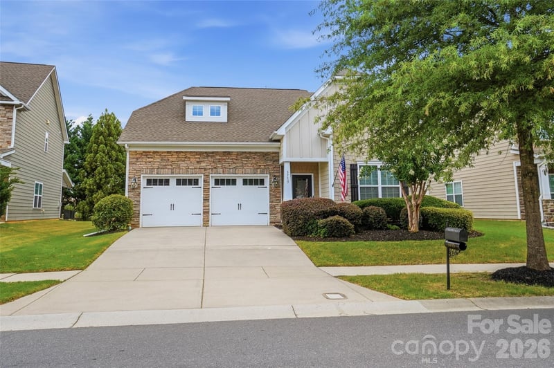 3715 Franklin Meadows Drive, Matthews, NC - 4 beds, 3.5 baths, 3,074 sqft - $620,000