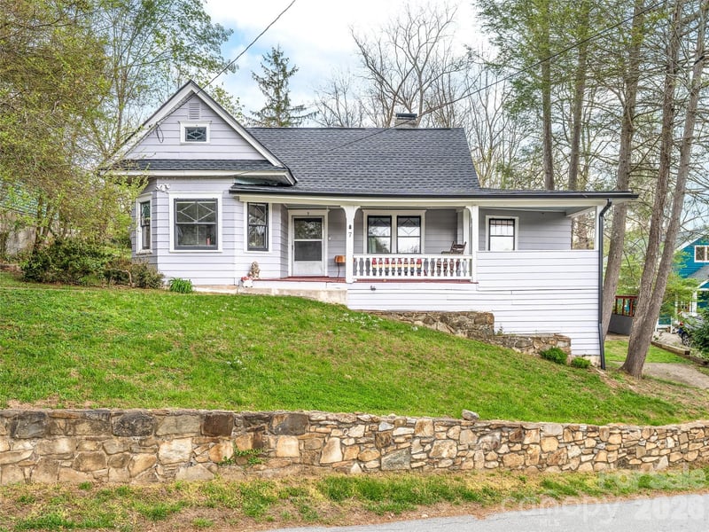 7 Montford Park Place, Asheville, NC - 2 beds, 1 bath, 1,410 sqft - $695,000