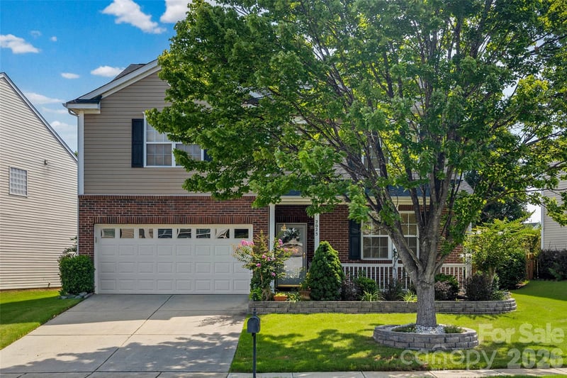 2025 Savannah Hills Drive, Matthews, NC - 3 beds, 2.5 baths, 3,032 sqft - $525,000