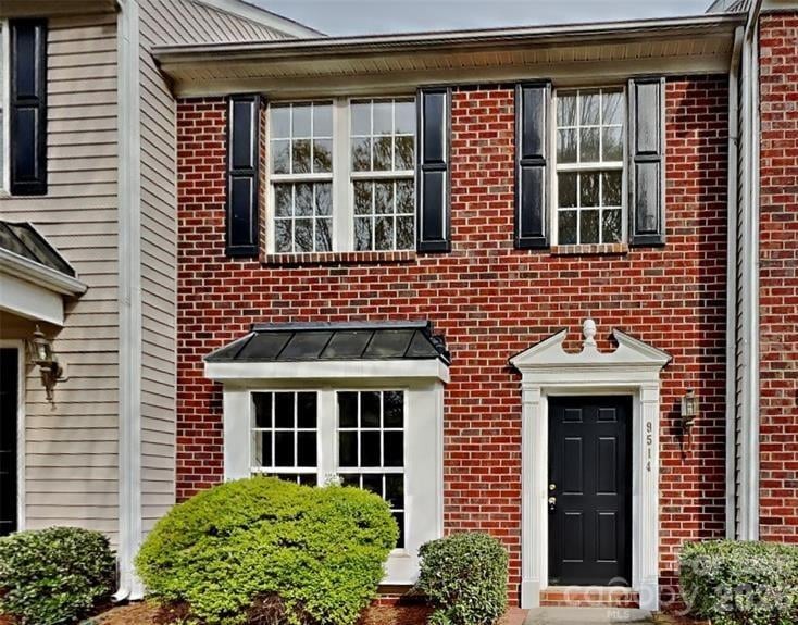9514 Cadman Court, Cornelius, NC - 2 beds, 2.5 baths, 1,438 sqft - $330,000