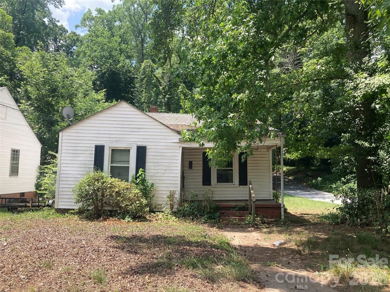 631 Elm Street, Salisbury, NC - 2 beds, 1 bath - $70,000