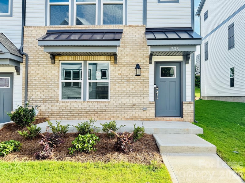 1736 Blanche Street, Charlotte, NC - 4 beds, 3.5 baths, 1,952 sqft - $2,400