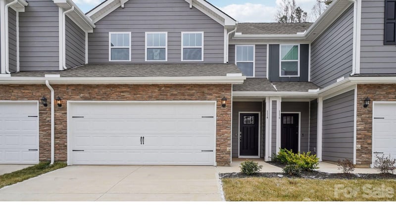 204 Driscoll Way, Weaverville, NC - 4 beds, 2.5 baths, 2,240 sqft - $375,540