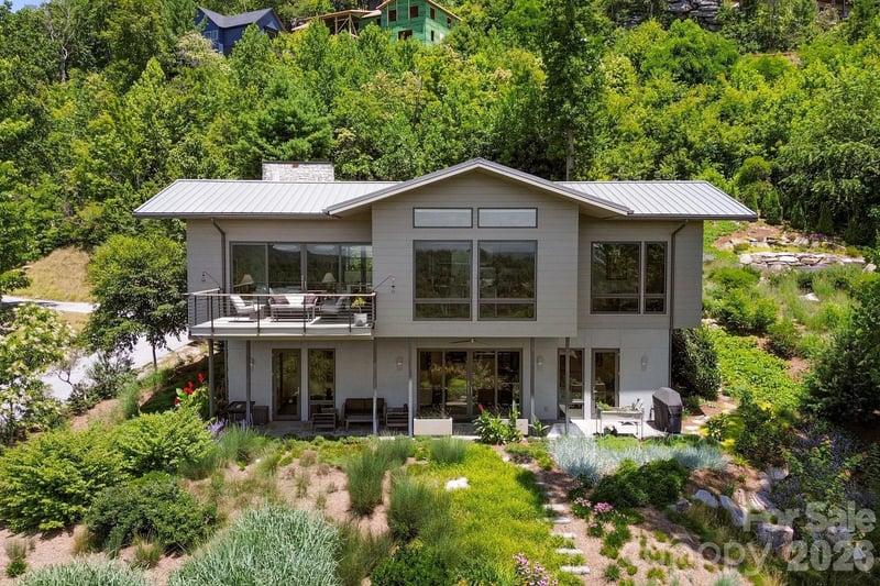232 Curtain Bluff, Hendersonville, NC - 3 beds, 3.5 baths, 2,975 sqft - $1,875,000
