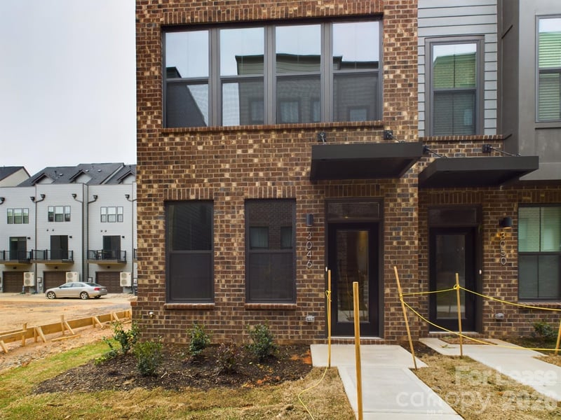 3046 Terroir Lane, Charlotte, NC - 3 beds, 3.5 baths, 1,610 sqft - $2,245