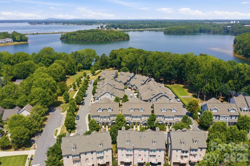 744 Amalfi Drive, Davidson, NC - 4 beds, 4.5 baths, 3,146 sqft - $1,050,000