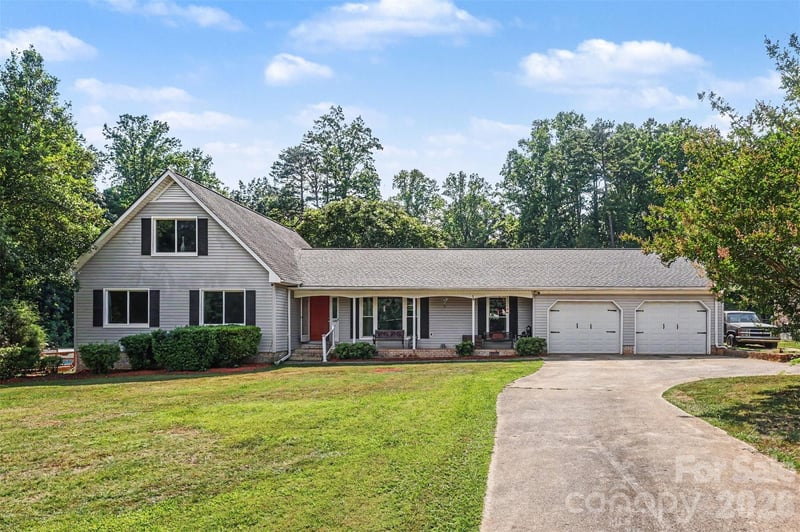 220 Roger Drive, Salisbury, NC - 4 beds, 3 baths, 3,343 sqft - $510,000