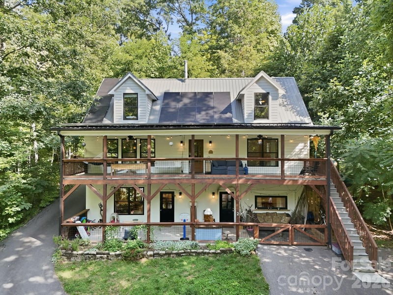 2 Coneflower Court, Black Mountain, NC - 5 beds, 4.5 baths, 3,182 sqft - $849,000