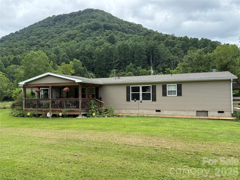 10755 NC 209 Highway, Hot Springs, NC - 3 beds, 2 baths, 1,728 sqft - $322,600