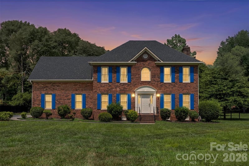 1568 Wheaton Way NW, Concord, NC - 4 beds, 2.5 baths, 2,579 sqft - $545,000