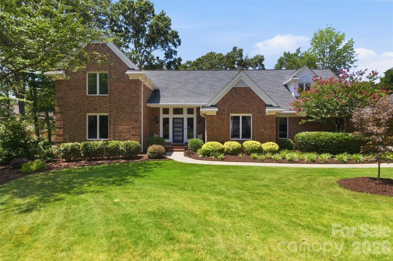 208 Kelly Court, Fort Mill, SC - 5 beds, 3 baths, 3,640 sqft - $815,000