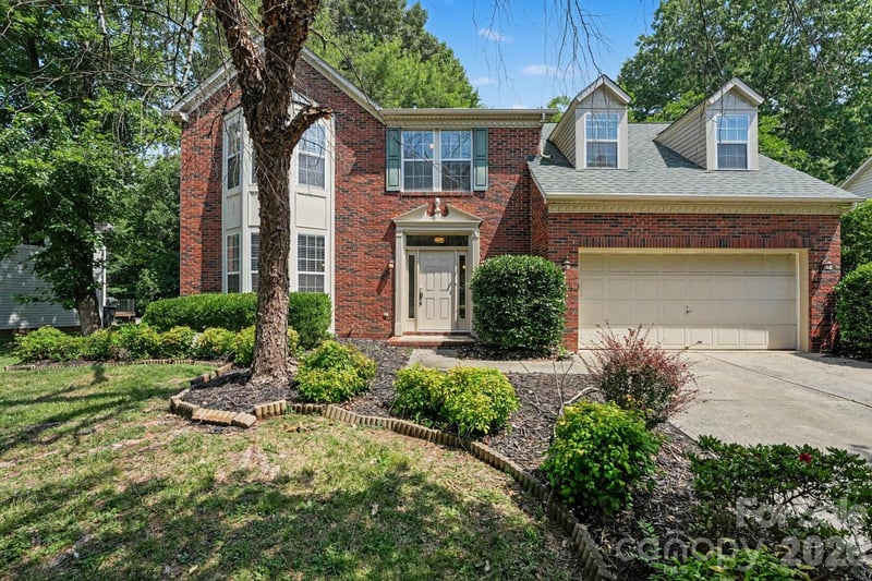 8716 Barrister Way, Charlotte, NC - 3 beds, 2.5 baths, 2,124 sqft - $404,900