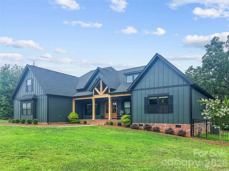 501 Edmunds Lane, Clover, SC - 4 beds, 3.5 baths, 3,597 sqft - $875,000