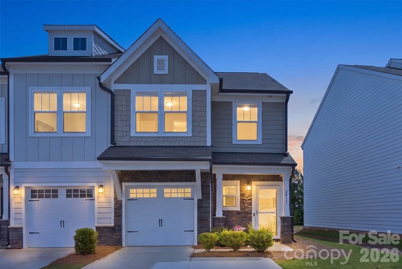 2037 Crooked Oak Lane, York, SC - 3 beds, 2.5 baths, 1,686 sqft - $267,000