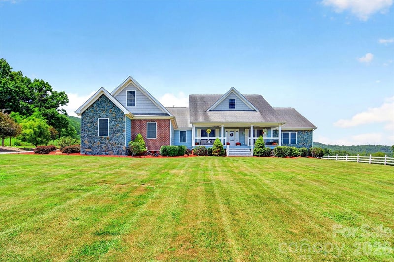 1174 Dale Road, Spruce Pine, NC - 4 beds, 4 baths, 3,343 sqft - $850,000