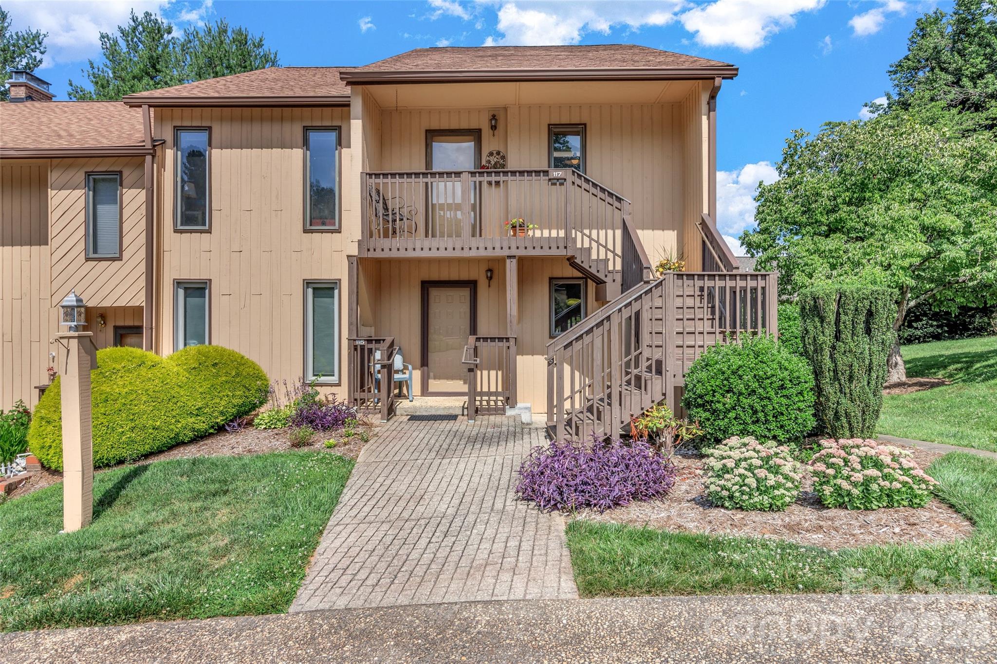 117 Pebble Creek Drive, Asheville, NC. property listing photo