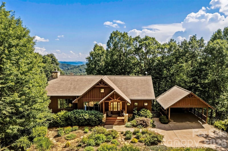 136 Merrills Ridge Road, Asheville, NC - 3 beds, 3.5 baths, 2,978 sqft - $1,300,000