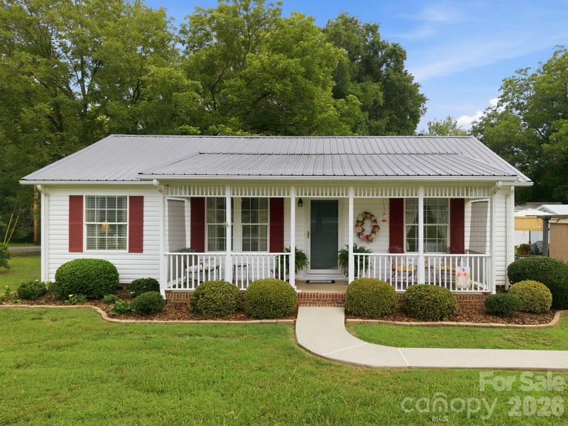 112 W 23rd Street, Newton, NC - 3 beds, 2 baths, 1,120 sqft - $325,000