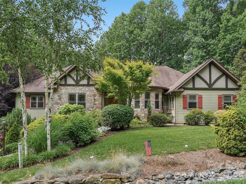 300 Pinnacle Peak Lane, Flat Rock, NC - 4 beds, 3.5 baths, 3,614 sqft - $900,000