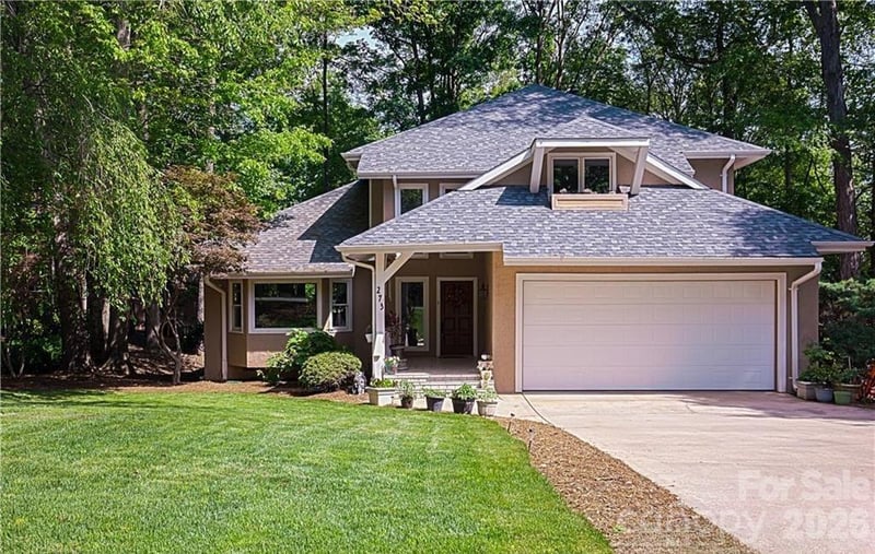 273 S Downs Way, Fort Mill, SC - 4 beds, 3.5 baths, 4,447 sqft - $750,000