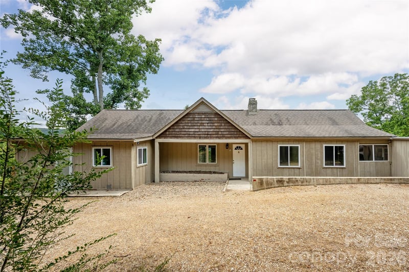 811 Town Mountain Road, Asheville, NC - 3 beds, 2.5 baths, 2,429 sqft - $845,000