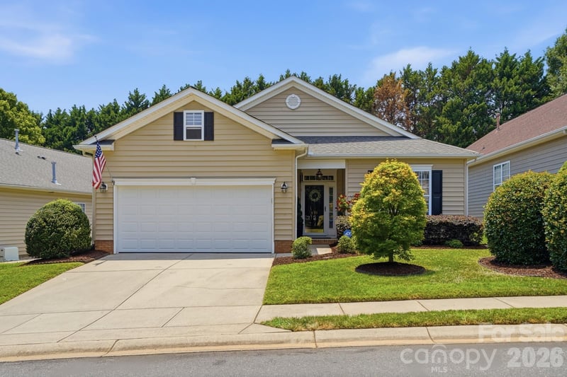 970 Platinum Drive, Fort Mill, SC - 3 beds, 2 baths, 2,591 sqft - $529,900