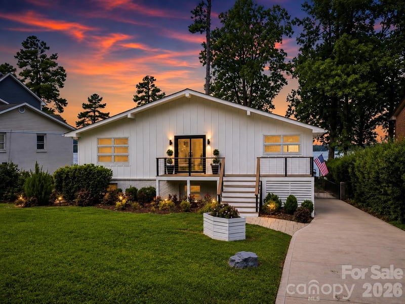 21101 Island Forest Drive, Cornelius, NC - 3 beds, 3 baths, 2,773 sqft - $1,575,000