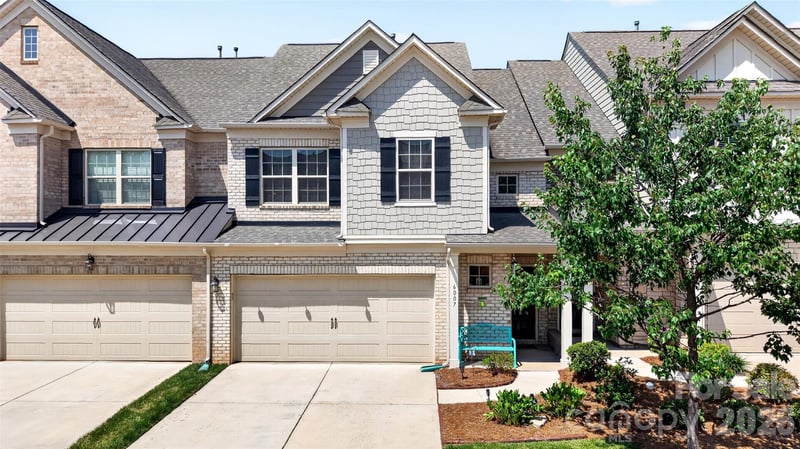 6007 Cadence Lane, Fort Mill, SC - 3 beds, 2.5 baths, 1,883 sqft - $435,000