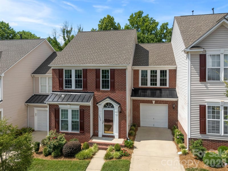 14435 Greenpoint Lane, Huntersville, NC - 3 beds, 2.5 baths, 2,308 sqft - $379,000