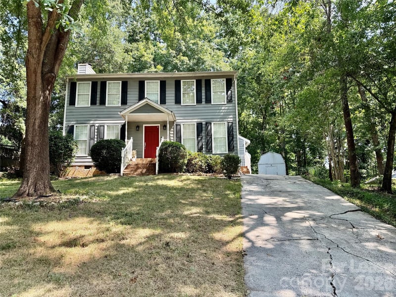11809 Lansbury Court, Charlotte, NC - 3 beds, 2.5 baths, 1,660 sqft - $2,395