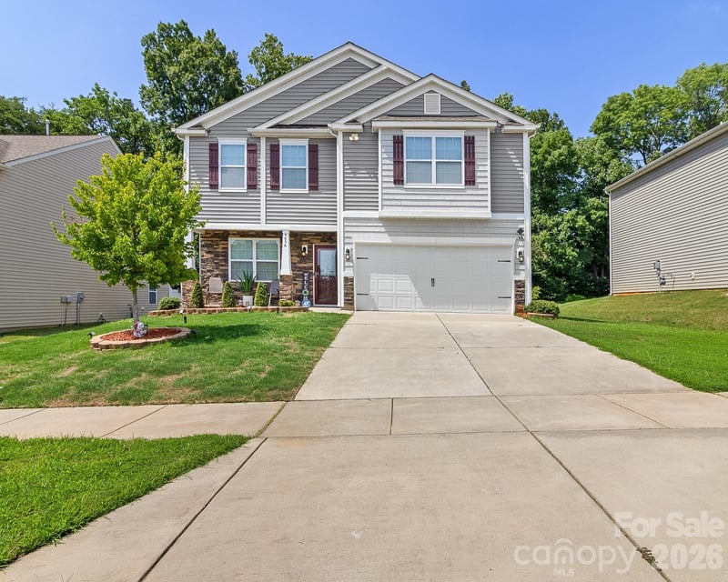 9836 Oak Barrel Lane, Charlotte, NC - 4 beds, 2.5 baths, 2,207 sqft - $430,000