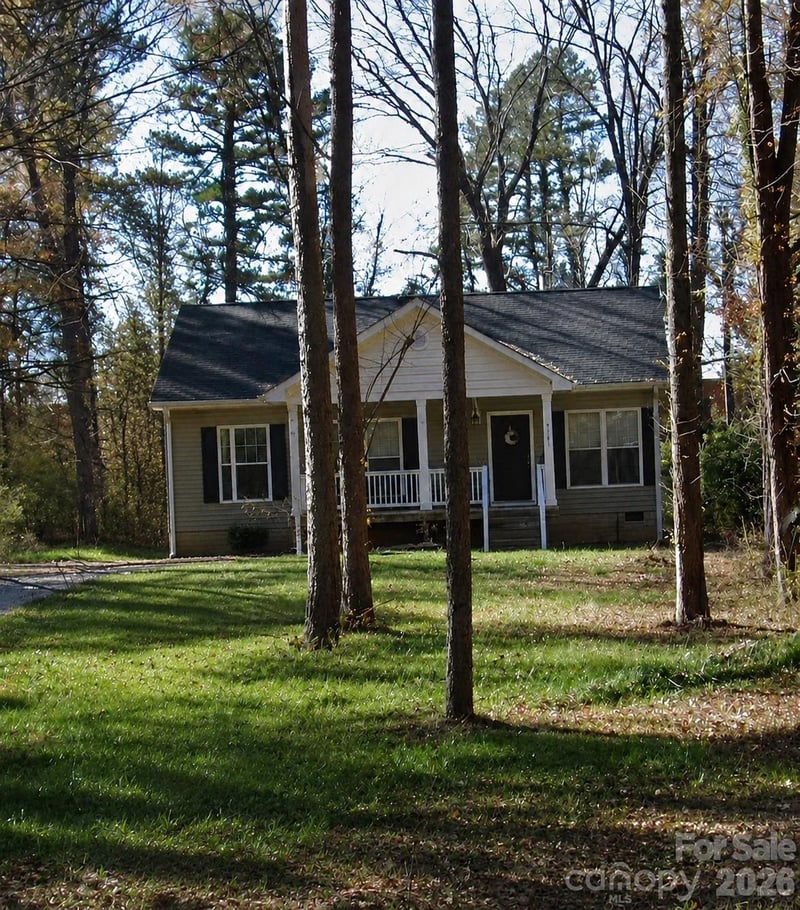 316 Allen Way, Indian Trail, NC - 3 beds, 2 baths, 1,014 sqft - $329,000
