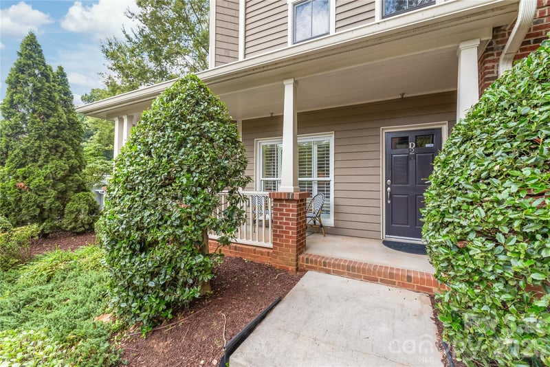 2000 Euclid Avenue D2, Charlotte, NC - 1 bed, 1.5 baths, 965 sqft - $399,000