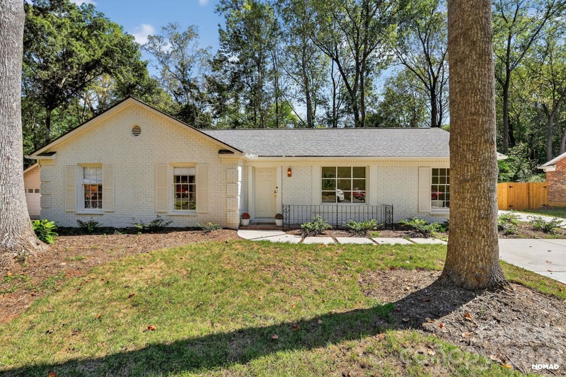 7107 Valley Haven Drive, Charlotte, NC - 3 beds, 2 baths, 1,561 sqft - $599,000